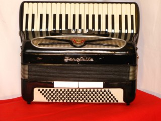 Zero Sette compact 41 key 120 bass accordion